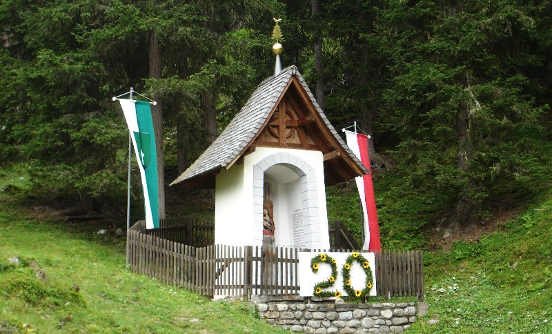 2007-07-29-2_20JahreMariaImSchnee.jpg - 29. Juli 2007 - 20 Jahre Jubiläum Gedenkkapelle Maria im Schnee.