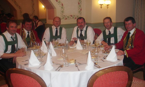 2008-01-26_03-EssenImRathaus.jpg - 26.1.2008 - Tirolerball in Wien. Essen im Rathaus.