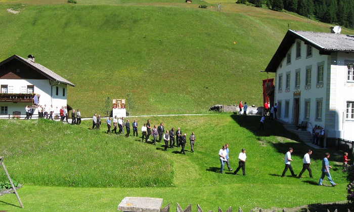 IMG_0058-ProzessionSchmirn.jpg - Foto: Ernst Jenewein, Juni 2009