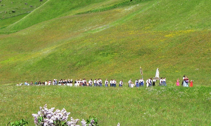 IMG_0062-ProzessionSchmirn.jpg - Foto: Ernst Jenewein, Juni 2009