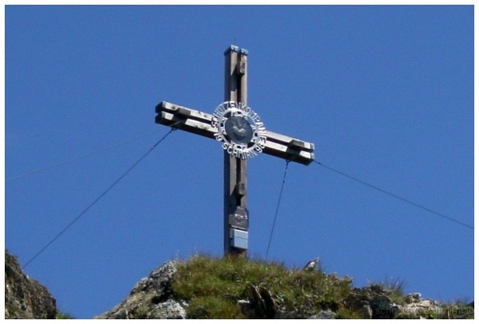 2002-09-Jochkreuz.JPG - Giopfelkreuz am Jochgrubenkopf.